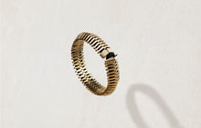 Load image into Gallery viewer, The Volt LInk Sunglass Chain
